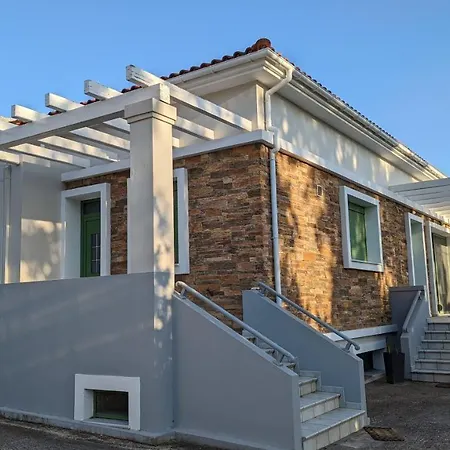 Moschatella House - 3 Double Ensuites Holiday home *