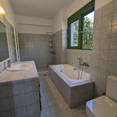 Moschatella House - 3 Double Ensuites * Kardhakata