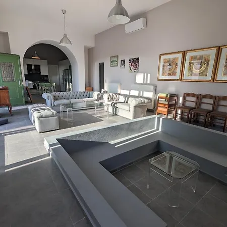 Moschatella House - 3 Double Ensuites Hébergement de vacances Kardhakáta